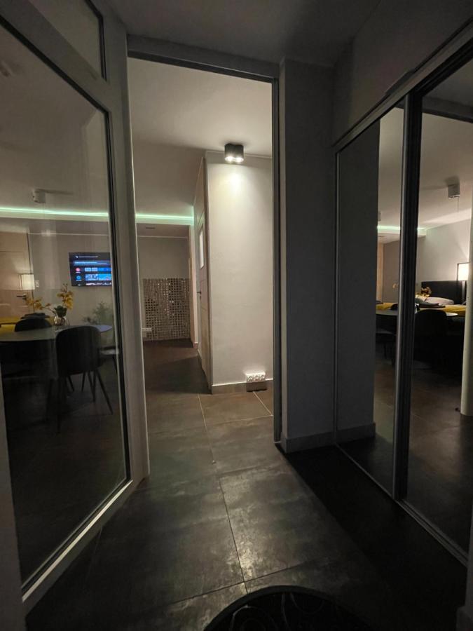Apartament One Ogrodek I Parking ゴジュフ・ヴィエルコポルスキ エクステリア 写真