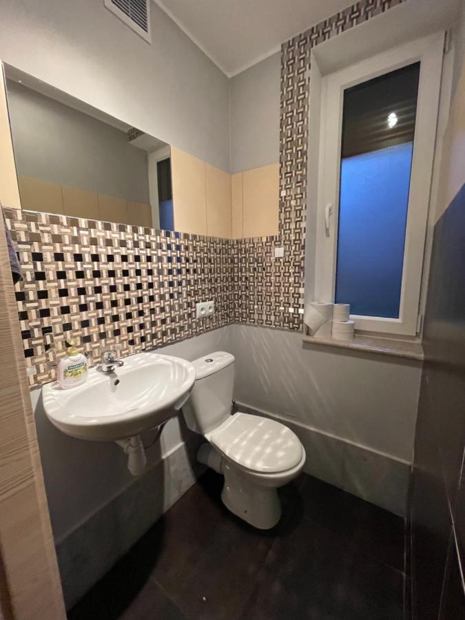Apartament One Ogrodek I Parking ゴジュフ・ヴィエルコポルスキ エクステリア 写真