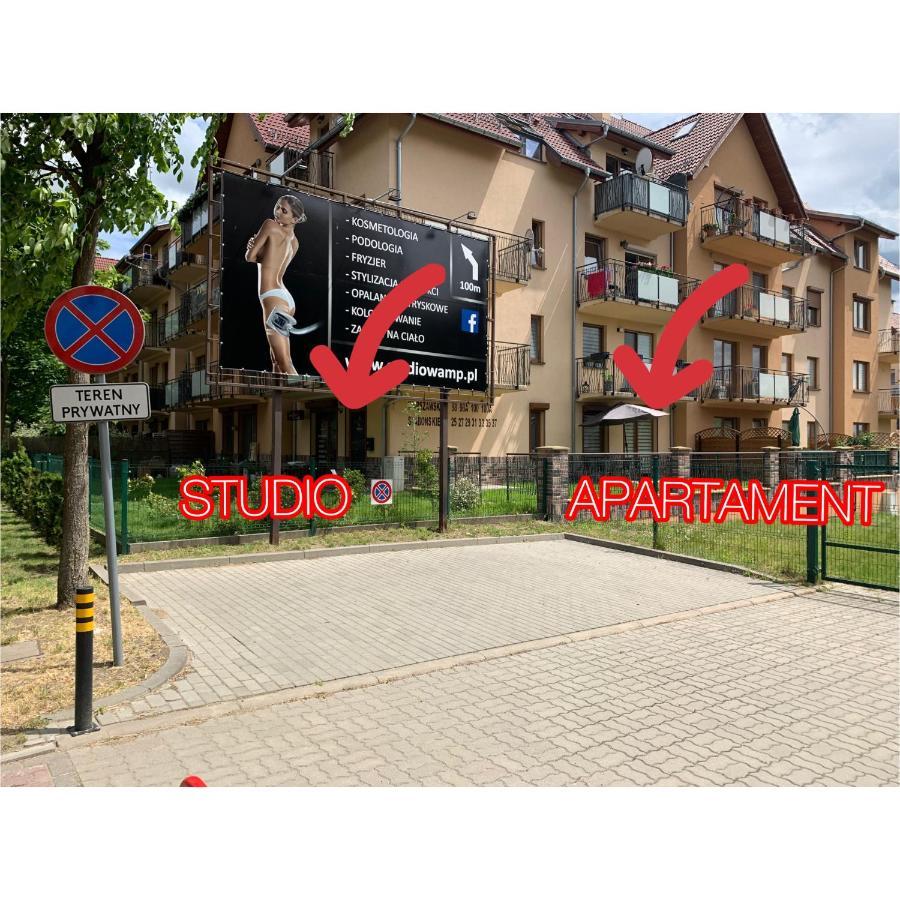 Apartament One Ogrodek I Parking ゴジュフ・ヴィエルコポルスキ エクステリア 写真